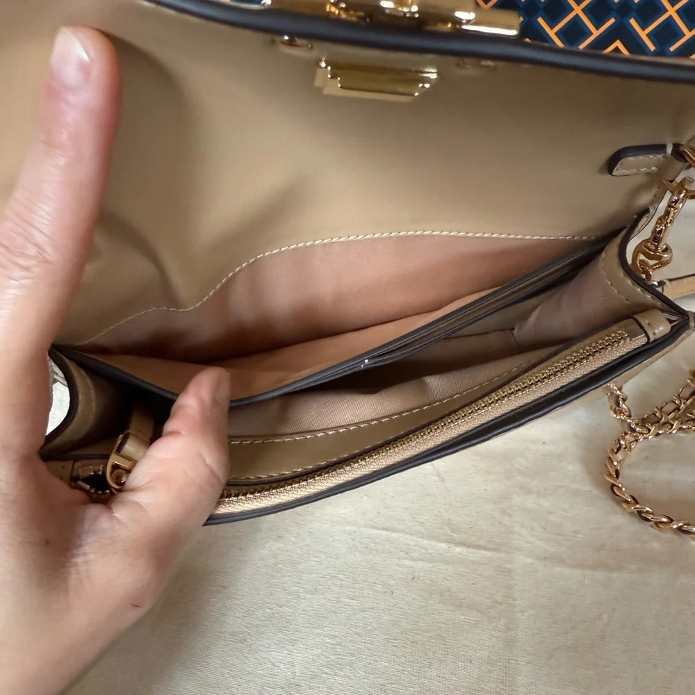 NWT Tory Burch Britten shine Chain Wallet with Wristlet Leather Crossbody